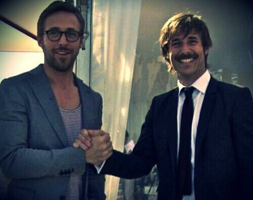 FromTheTruth_'s tweet photo. Da una parte un grande delRed Carpet, amato dalle donne e di grande fama mondialeDall'altra Gosling
#NewCastle #CanovaLovers #skycinemaoscar https://t.co/k9K974VeOB
