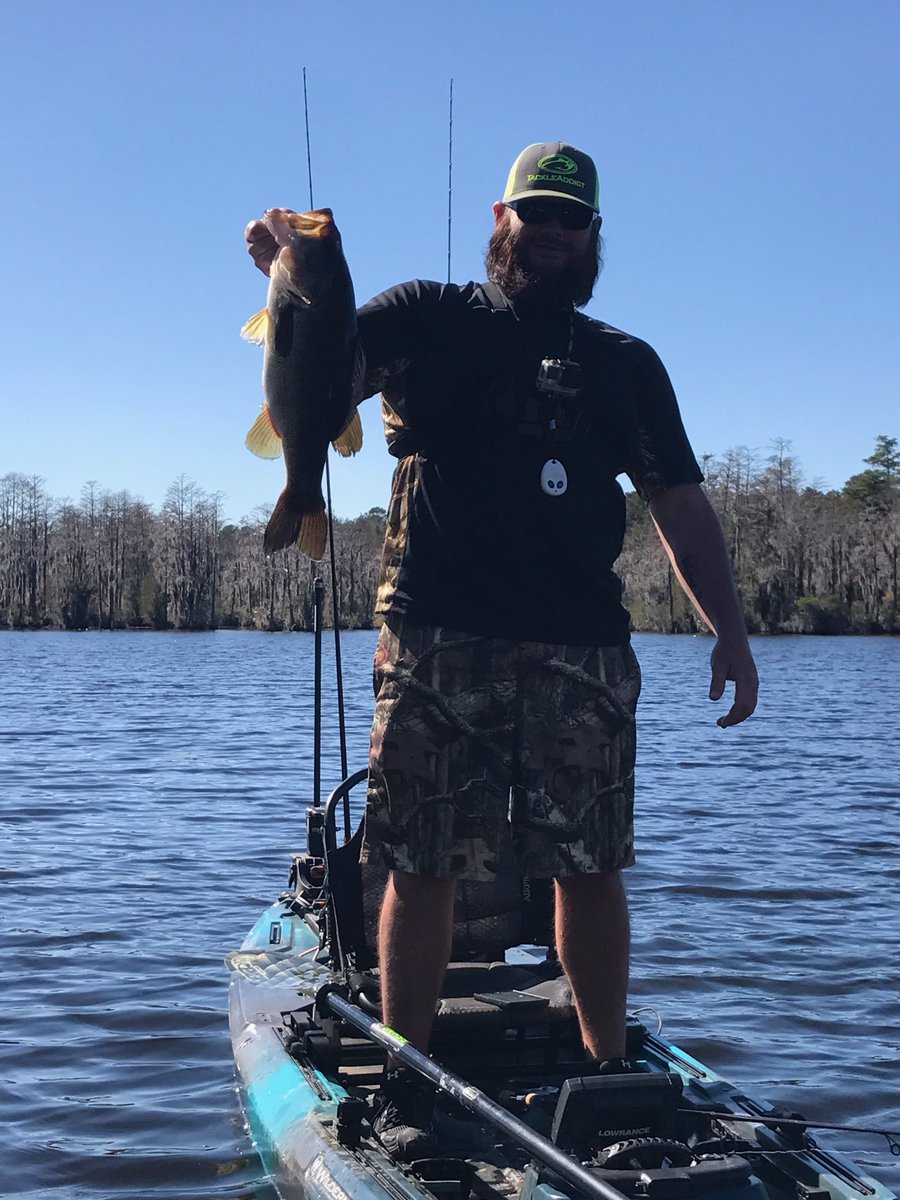 Baldnbeardedout's tweet photo. Putting in some work #TackleAddict https://t.co/8PuF7LRoOE