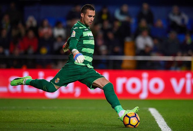 sergiorico25's tweet photo. Si ya lo hiciste antes...esta vez no será menos... Mucho ánimo portero @SergioAsenjo1 https://t.co/M4zDOLaO4m