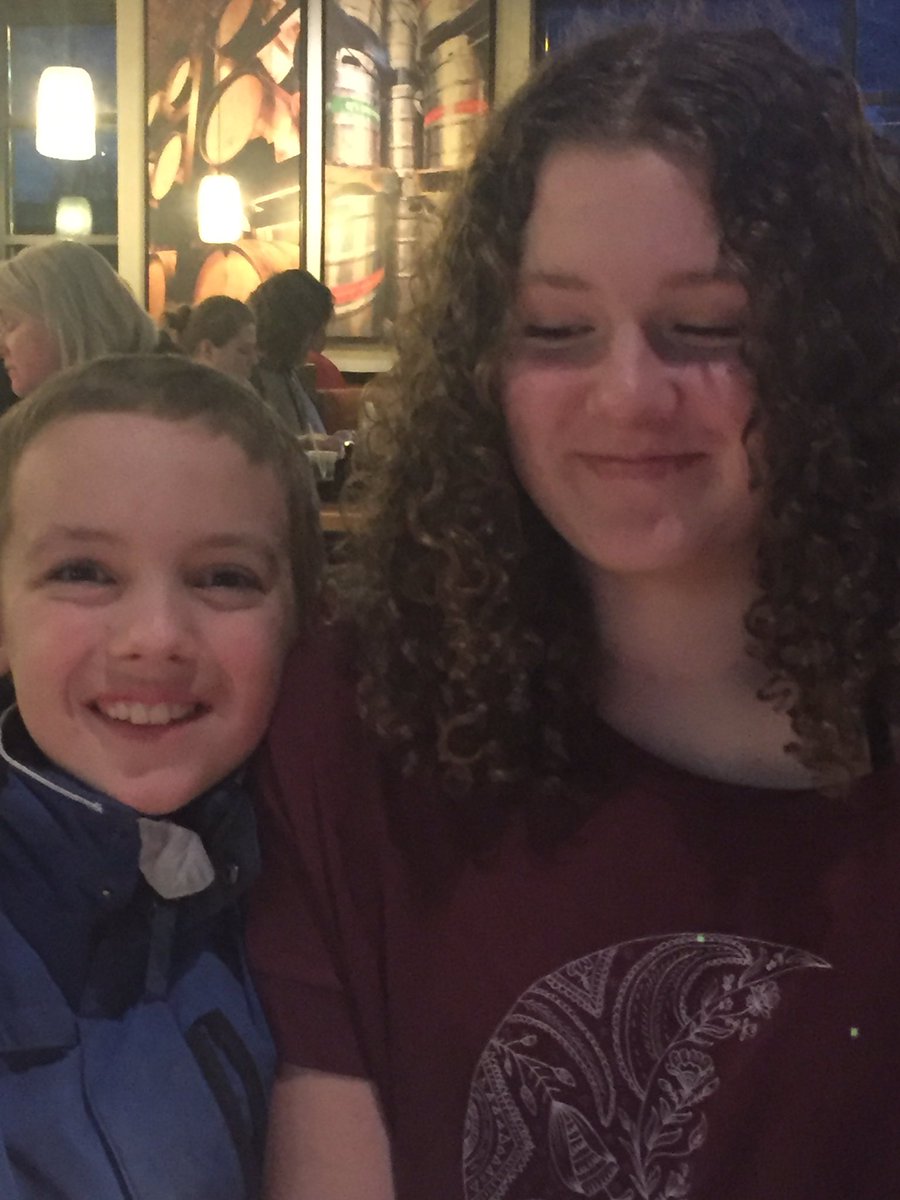StephLonc's tweet photo. Mia: "Marty & I have a weird relationship. I pretend that I don't love him, but I do!" #visionprobs #samehaircolor #smartypants #siblings https://t.co/6xEQD47kzZ