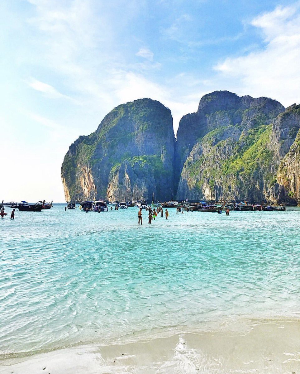 EarthPix's tweet photo. Maya Beach Thailand by @thecameronlee on IG https://t.co/GYJo5RocXZ