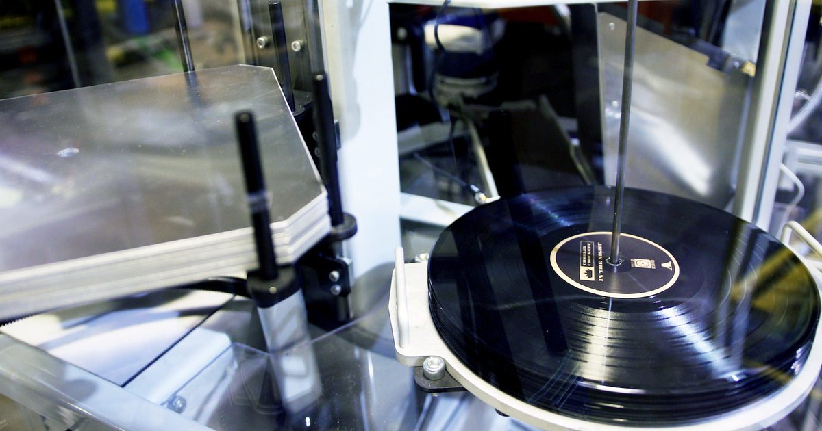 GoTeamABC's tweet image. Meet the Warm Tone, the Software-Controlled Vinyl-Pressing Beast Fueling the LP’s Comeback crwd.fr/2lvODyV