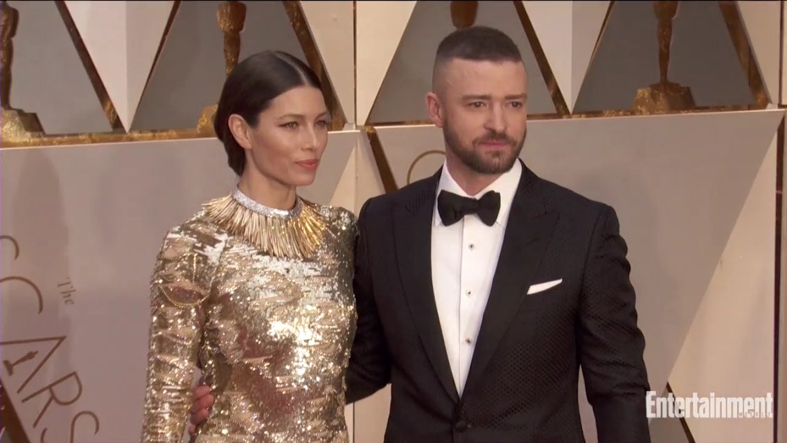 I'm going to need a close up of Jessica Biel's <a href="/TiffanyAndCo/">Tiffany & Co.</a> necklace! MAJ #Oscars #Oscars2017
