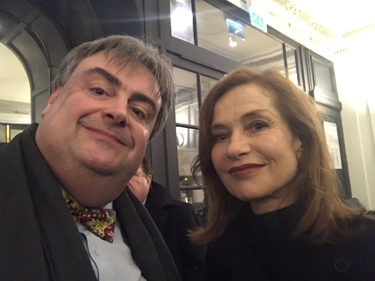 Moi aussi j'ai mon selfie avec Isabelle Huppert ! 😂<a href="/commandeur_j/">Jérôme Commandeur</a> #Oscars2017