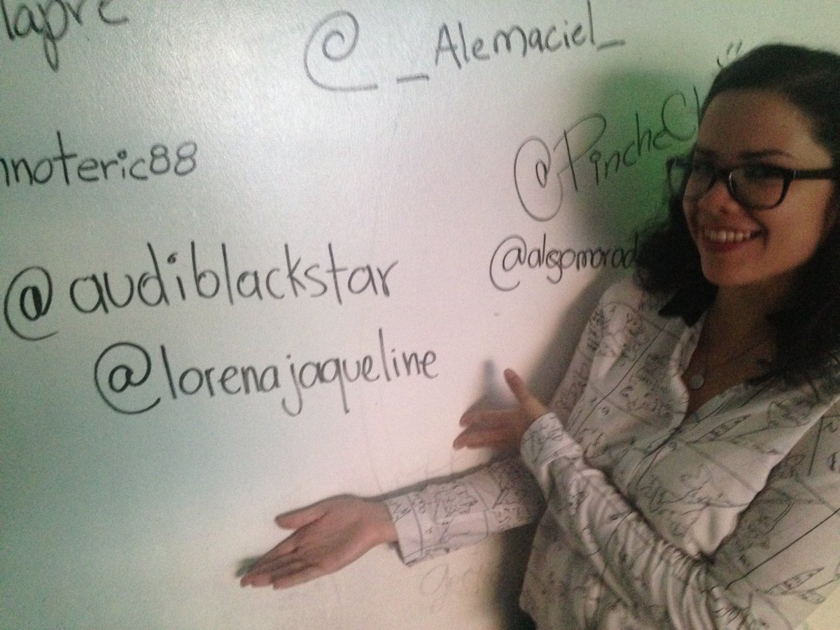 lorenajaqueline's tweet photo. Por fin en #ElOscarEnFunciónLab @cuacarraquear @Robotania https://t.co/u3vMmICWSO