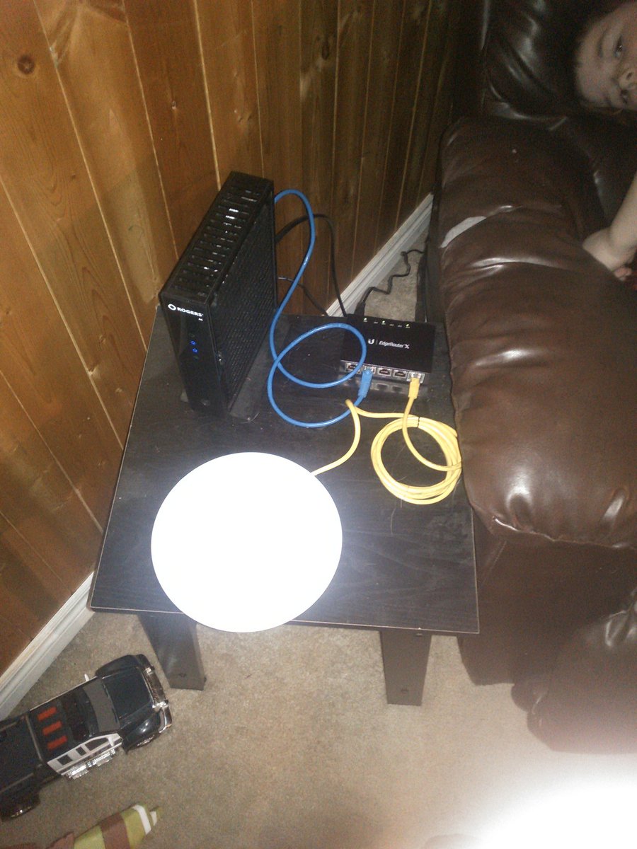 CompuTeamCA's tweet image. Home networking has never been so easy as it is with @ubnt . Use that passive port to power a unifi AP and do away with extra wires!