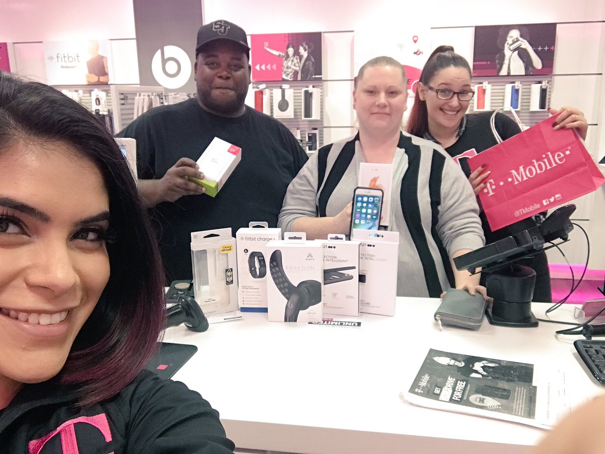 RhiannonGuesss's tweet photo. Bluetooth✅ Healthy living✅ Protection ✅ #AccessorizedByRhi 🤗 #EDUBWINS @tonyp1174 @JMZFF @dabidthegoliath @tommyhheng @anthonyheng82 https://t.co/2xEANnXHlY