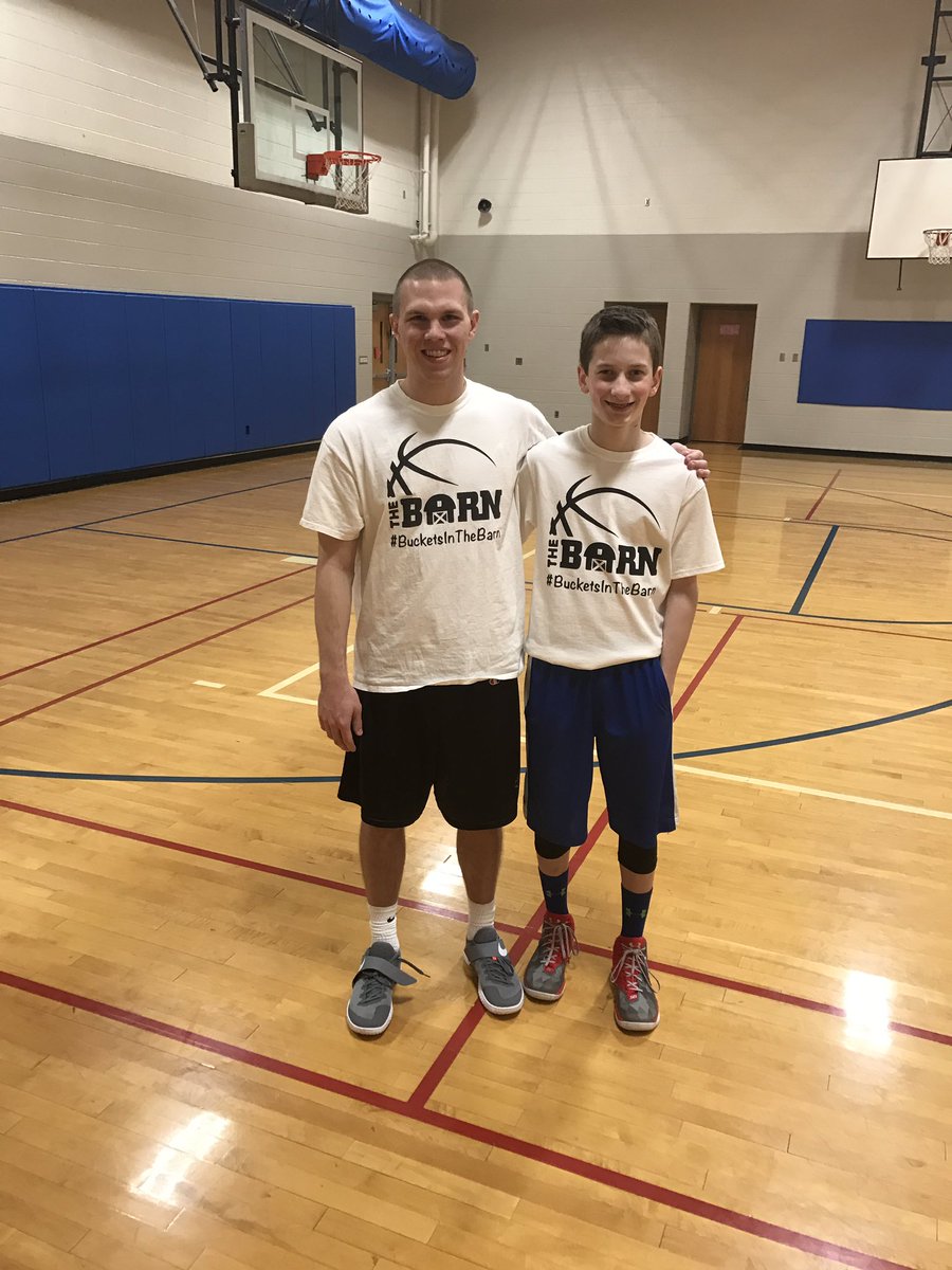 TheBucketsBarn's tweet photo. Always fun working out with William! #BucketsInTheBarn https://t.co/eT2XX6YfYc