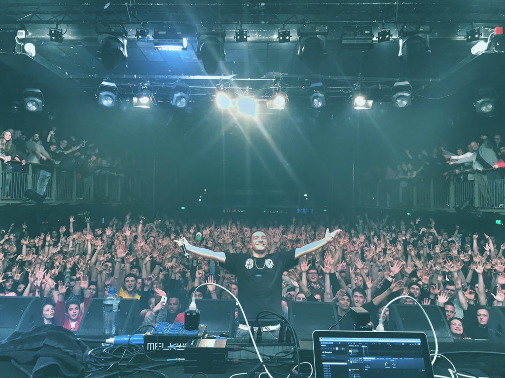 tokenhiphop's tweet photo. Amsterdam was a motherfuckin doozy and a half... #SoldOut https://t.co/PttAqeaBMw