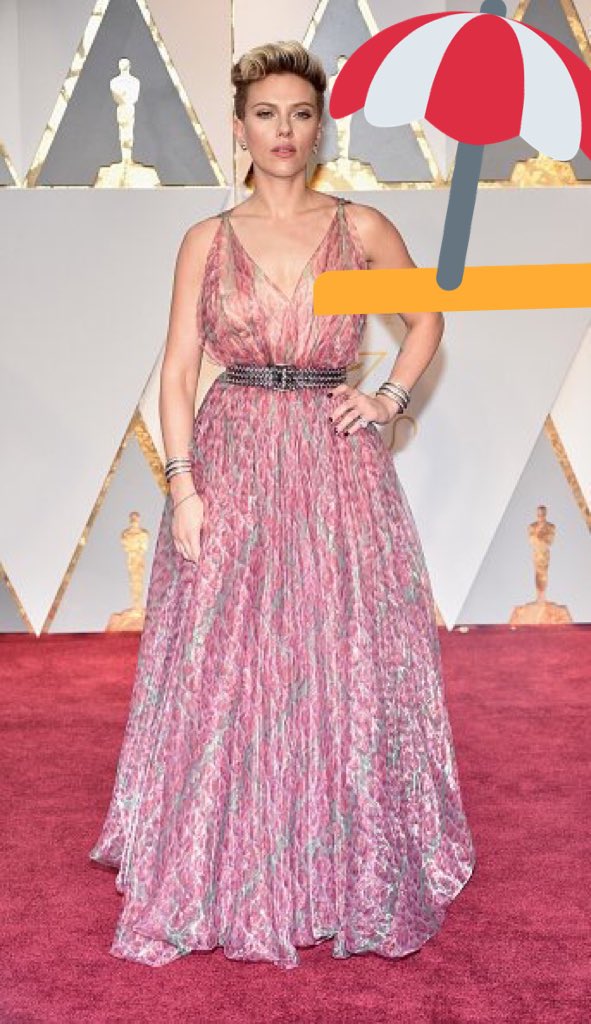 GonzaBS's tweet photo. Vamos a la playa? #WhatPass #Oscars @sofiarias1_ https://t.co/kyuV6AiLTj