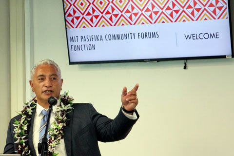 SPASIFIKmag's tweet photo. . @nzpacificstars Minister Alfred Ngaro revealed strong South Auckland connection while visiting MIT #PacificSuccess https://t.co/3WuEyXWTll https://t.co/yj76Cyxwnb