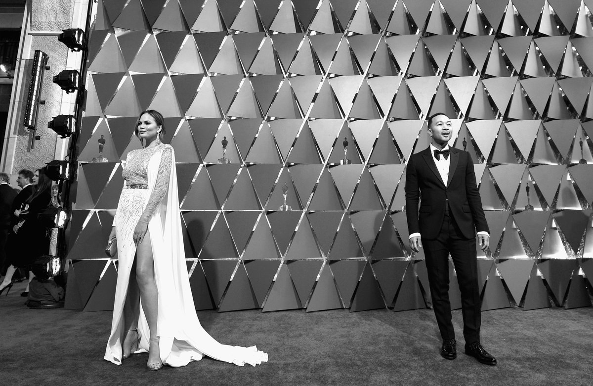 ComplexStyle's tweet photo. Chrissy and John on the #Oscars red carpet. https://t.co/0XNep1fTuj