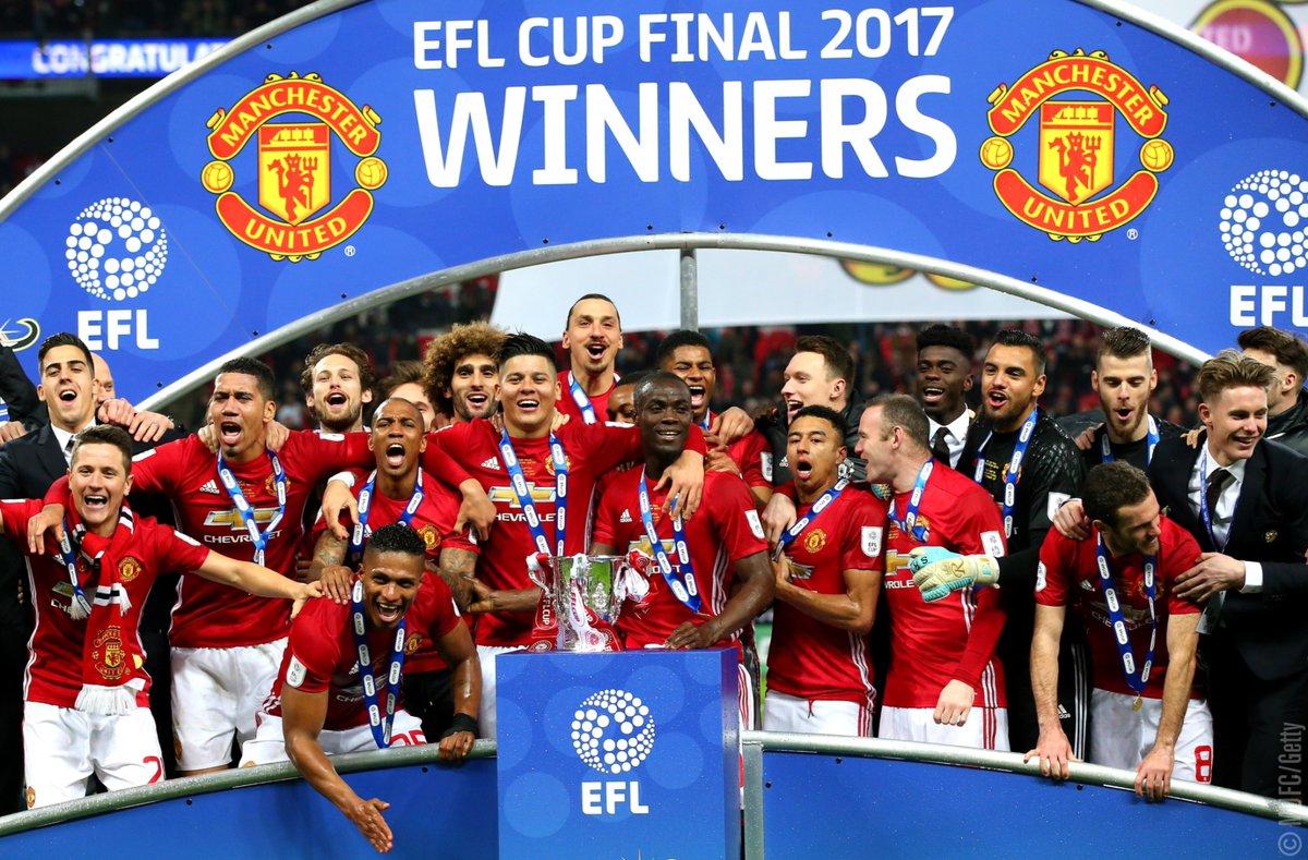 ManUtd_ID's tweet photo. Selamat pagi fans #MUFC di Indonesia... Semangat menjalankan aktivitas di awal pekan... Glory-glory Man United 🔴🏆 https://t.co/nSKGwu4U2k