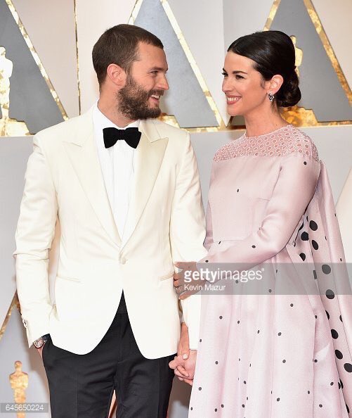 devotedtojamie's tweet photo. HOT MARRIED COUPLE ON THE RED CARPET PORN https://t.co/BNhF7Qo2JQ