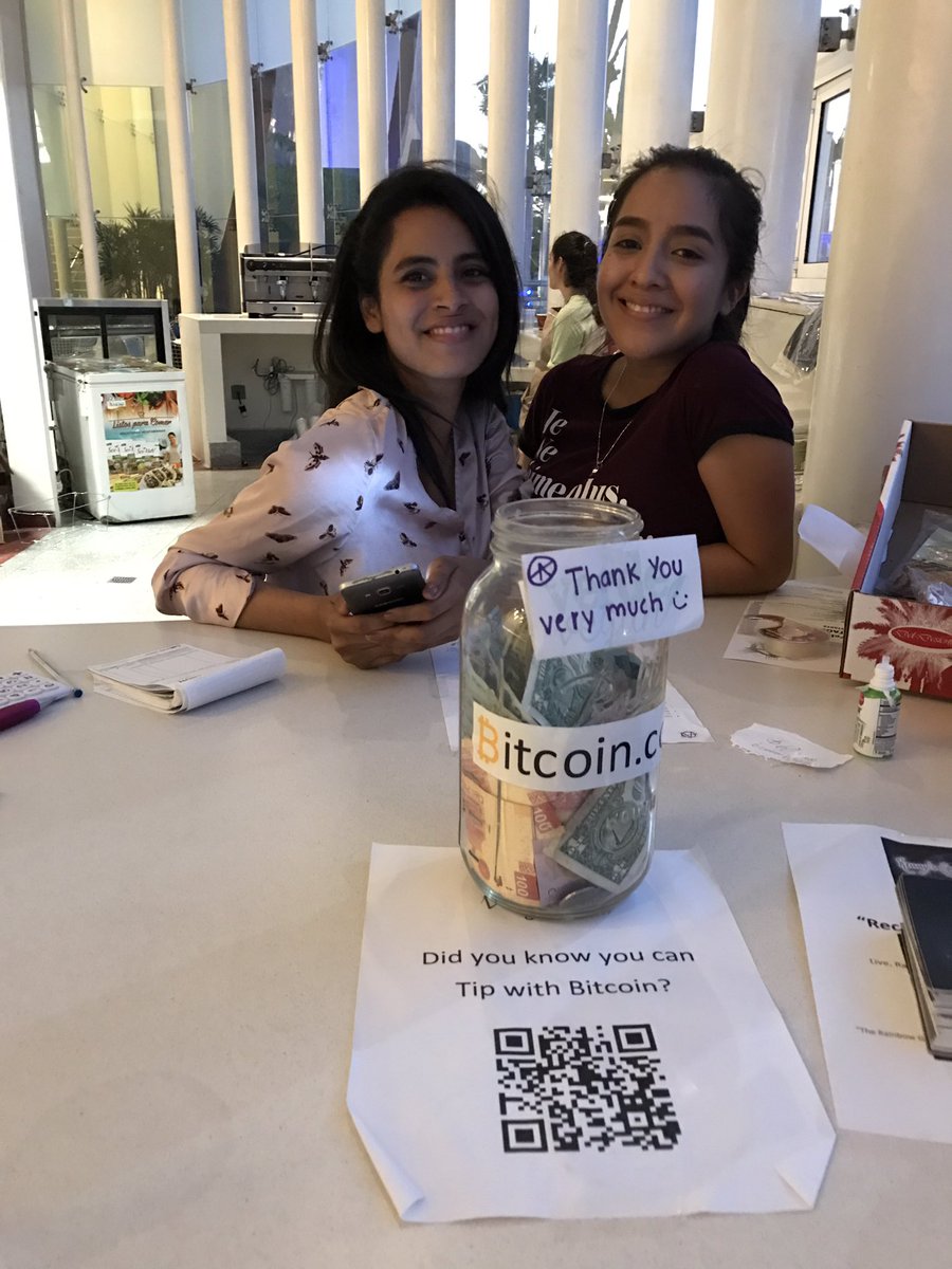 I just paid in Bitcoin for a vegan meal at Anarchapulco!