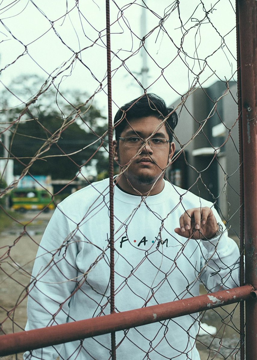 kithandkinPH's tweet photo. Kith and Kin Collective "Fam" sweater (white) #repithard #knkWaveOne #supportlocalbrand
.
π· @vincentlima_ https://t.co/K7xsrXkQkm
