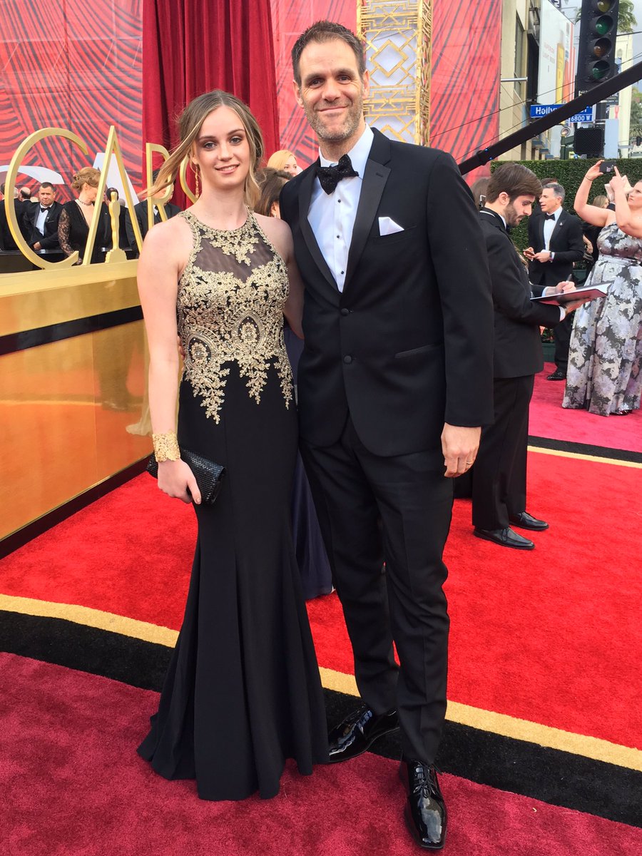 SimonOttoAnim's tweet photo. At the #oscars with my beautiful niece Julia!
#unclepoints https://t.co/hXXj5imFUT