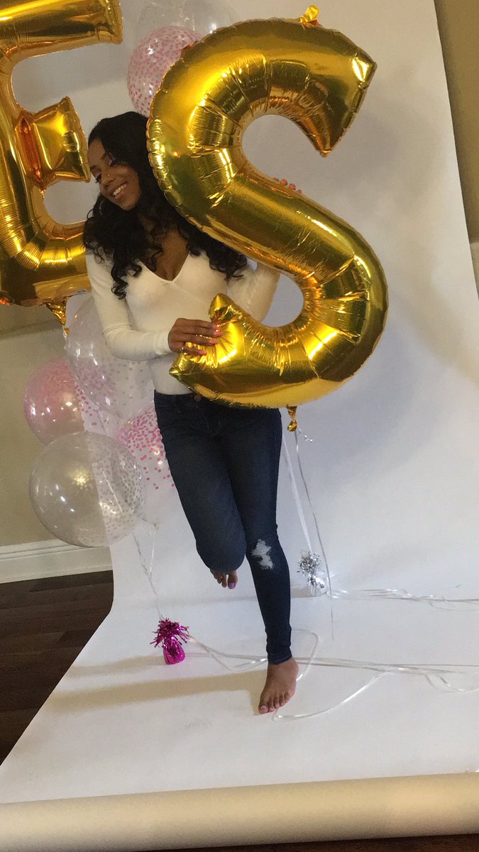 SassyStrands's tweet image. CEO 🎉💕