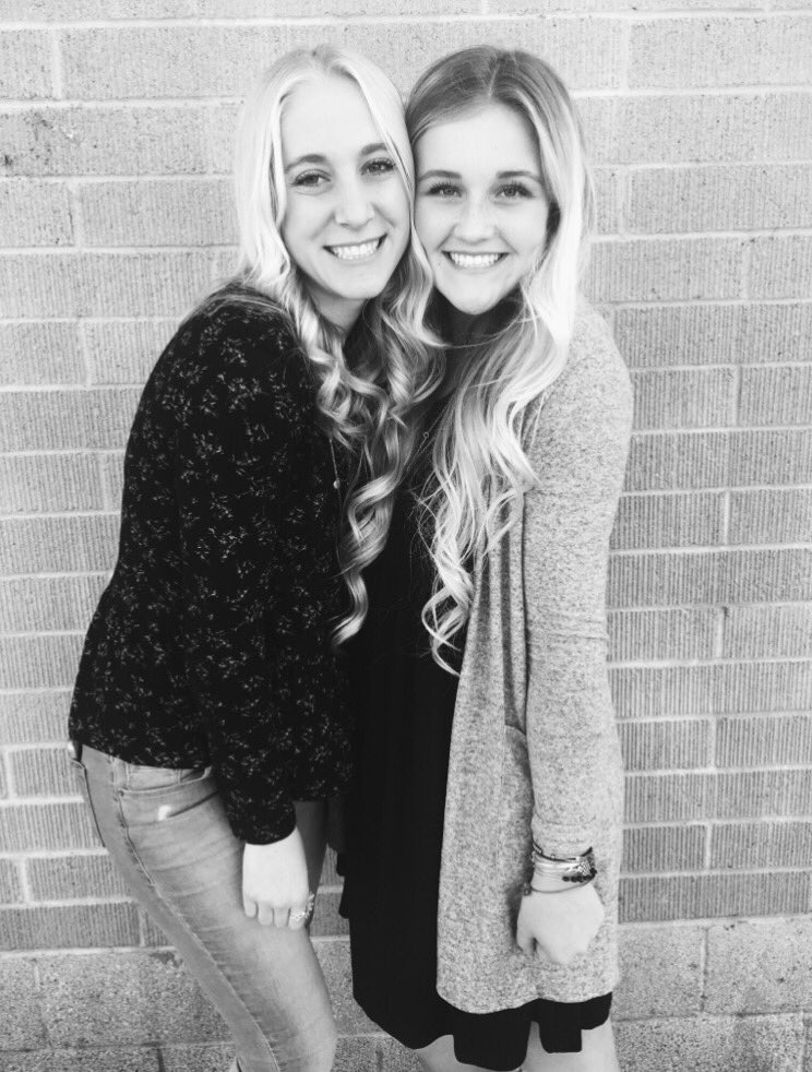 hannahn115's tweet photo. Happy 16th to this cute girl!! Hope you have the best day!! 💍💍💍 https://t.co/pB3YouPp2q