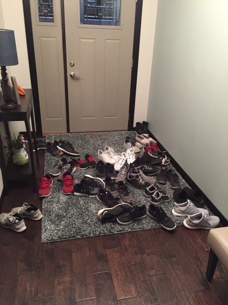 CoachE_PopOf3's tweet image. Must be time for another fish fry for the Bobcats!! #ballhard #playofftime