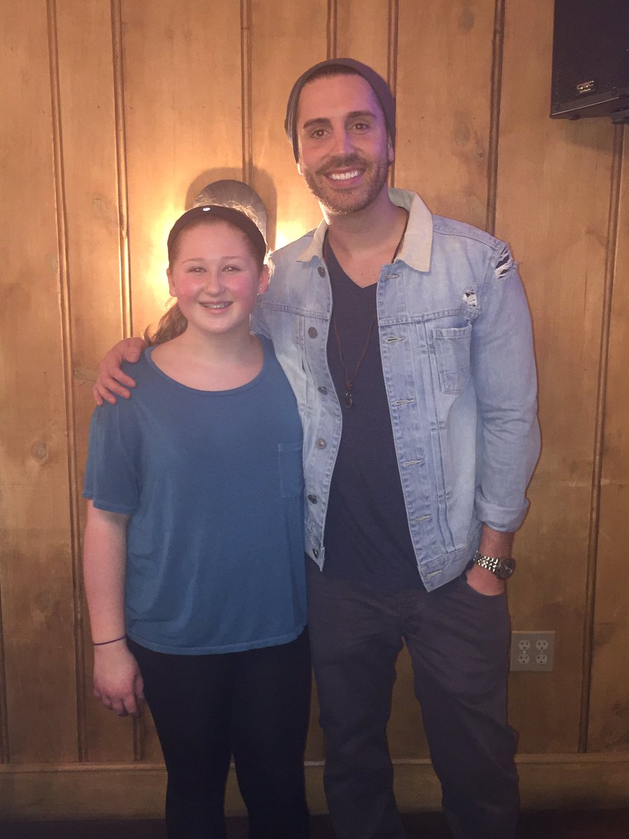 cindypalt's tweet photo. Thank you @nickfradiani @BeachAveMusic @DJZippi @nickabraham318 @nickfradianisr for a great show @DarylsHouseClub. Emily and I had a blast! https://t.co/uEaphBuHvY