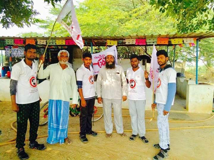 allwayskishore7's tweet photo. #AP_SpecialStatus Kosam #Kadapa nunchi #HYD #JanaSena_Party Ofice Varaku #Paadhayatra ga Veltuna #JanaSena_Soldiers👏👏
✊#JaiJANASENA_JaiPSPK✊ https://t.co/GInBpFrHzh
