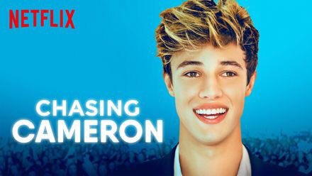 GirlOnlineSM's tweet photo. @camerondallas I promise i will never get tired of seeing✋🏻🙈He swore eternal love to Chasing Cameron❤️😍🙈
#ChasingCameronOnNetflix https://t.co/FqOnjFLASj