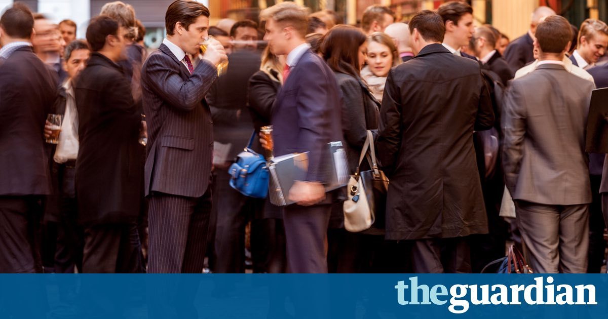 ThingsIdosober's tweet photo. Lloyd's alcohol ban challenges City of London's drinking culture https://t.co/w4sCQKMRqN https://t.co/b3Mq8j4omd