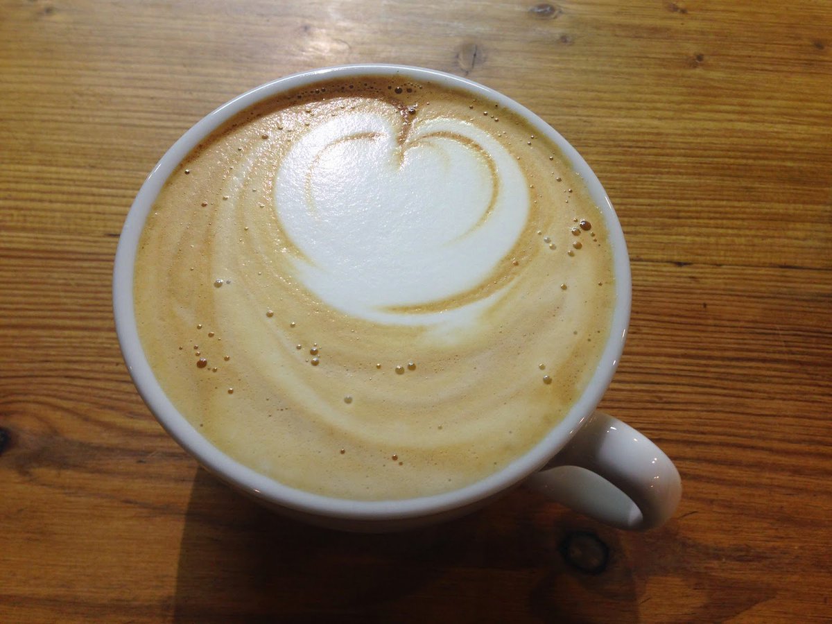 Pazartesi sendromundan kurtulmanın en güzel yolu enfes bir #latte için #askadarcafe_restaurant’a bekleriz 😋