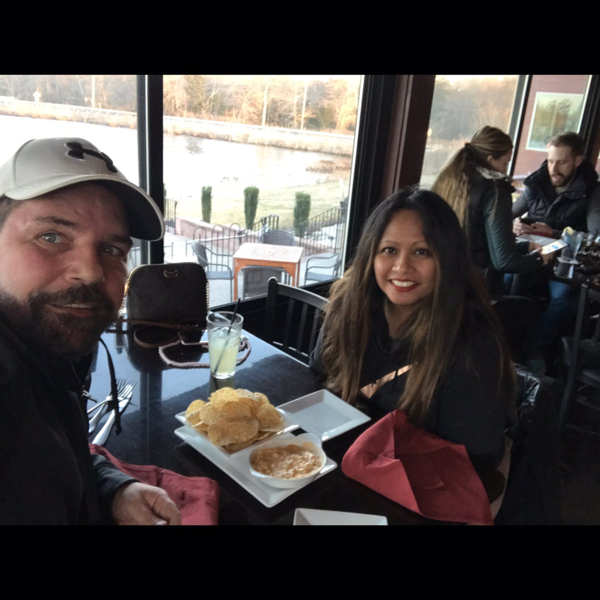 CyberChell's tweet photo. #HappyBirthday Dear!! 💙#LetsCelebrate 🍻🥂🎂🎉 #CyberChell 🐚 @ Lake House Restaurant https://t.co/rdfhDd9avs https://t.co/VxIileQvLS