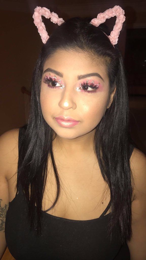 fwkemberly's tweet photo. some new cake for yall 👸🏽 @_freeyourselfff https://t.co/ket4Hrb1rw