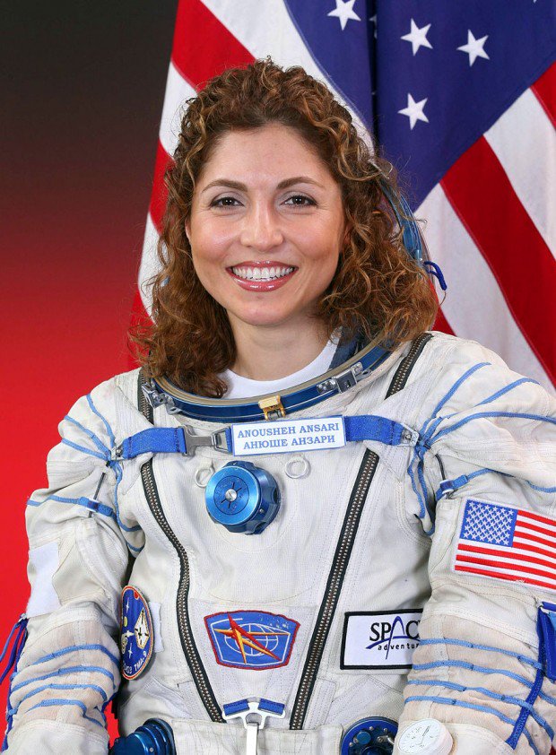 .<a href="/AnoushehAnsari/">Anousheh Ansari</a> was the first Muslim woman in space. She accepted the #oscars win for filmmaker Asghar Farhadi: mgrl.co/2m0pErr