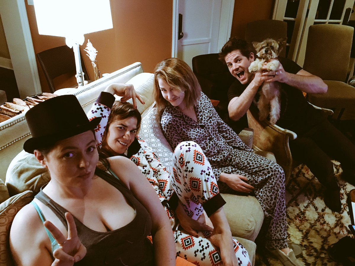 BenMFeldman's tweet photo. #Superstore Oscar pajama party https://t.co/x1kDmwVYht