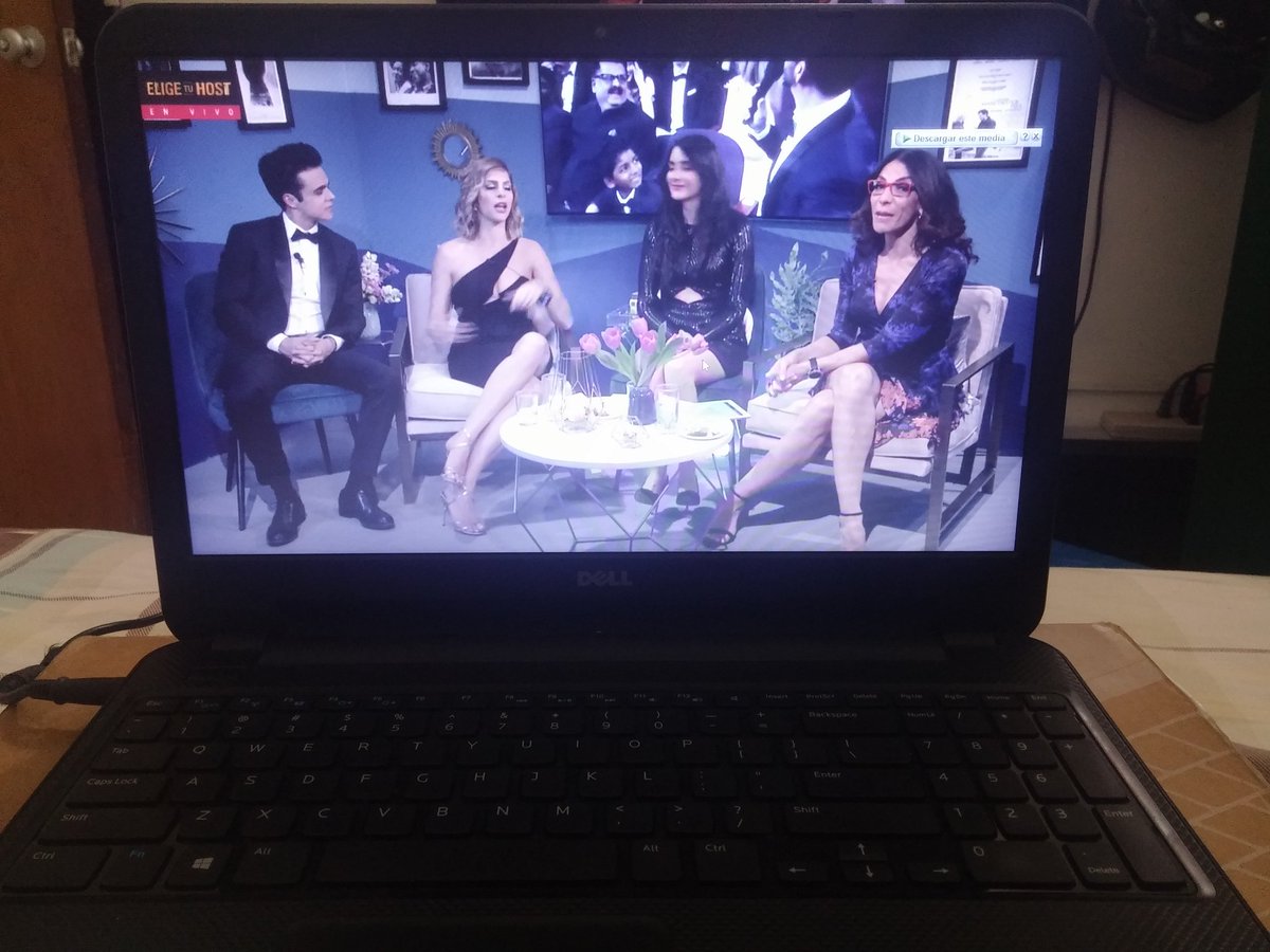 rmarcelo_vzla's tweet photo. @AndresNavyz @paodlcastillo @DanyDiGiacomo @jimenezmaggie @TNTLA #Oscars2017 #SoyFan #Comenzemos #Venezuela #LALALAND https://t.co/bUTCvUqBbd