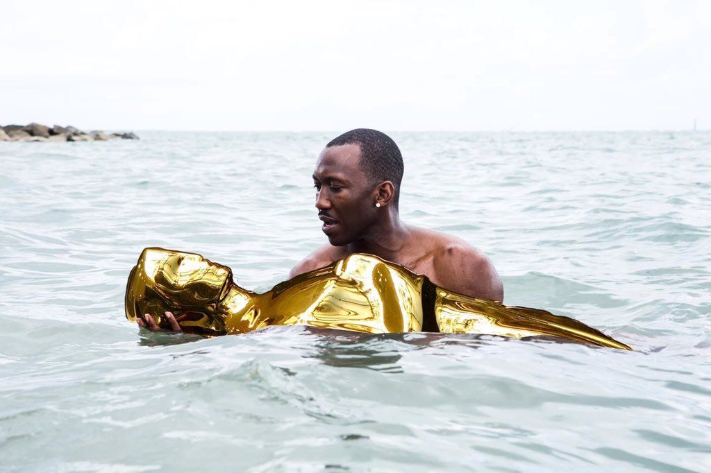 HYPEBEAST's tweet image. Y'all are quick 😂
#Oscars
Photo: @DevinPatches
