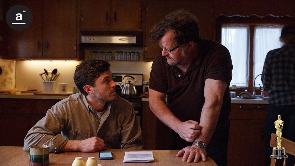abovethelineit's tweet photo. #AboveTheOscar #ManchesterByTheSea trionfa nella categoria Miglior Sceneggiatura Originale agli #Oscars https://t.co/ugiMgk5kR9 https://t.co/eMP47c4Zo9