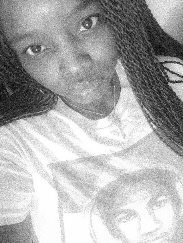 Andrea__Renee_'s tweet photo. Can't believe it's been 5 years. Rest In Heaven #Trayvon โฅ๏ธ๐ผ๐พ #HoodiesUp #TrayvonMartin #ForTrayvon #OurSonTrayvon https://t.co/PVOP36sw5d