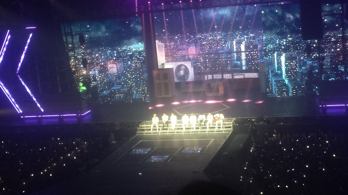 propertyofkai's tweet photo. 022617 A NIGHT TO REMEMBER 😭😍💖💕 #EXOrDIUMinManilaDay2 https://t.co/8CISeEXjC0