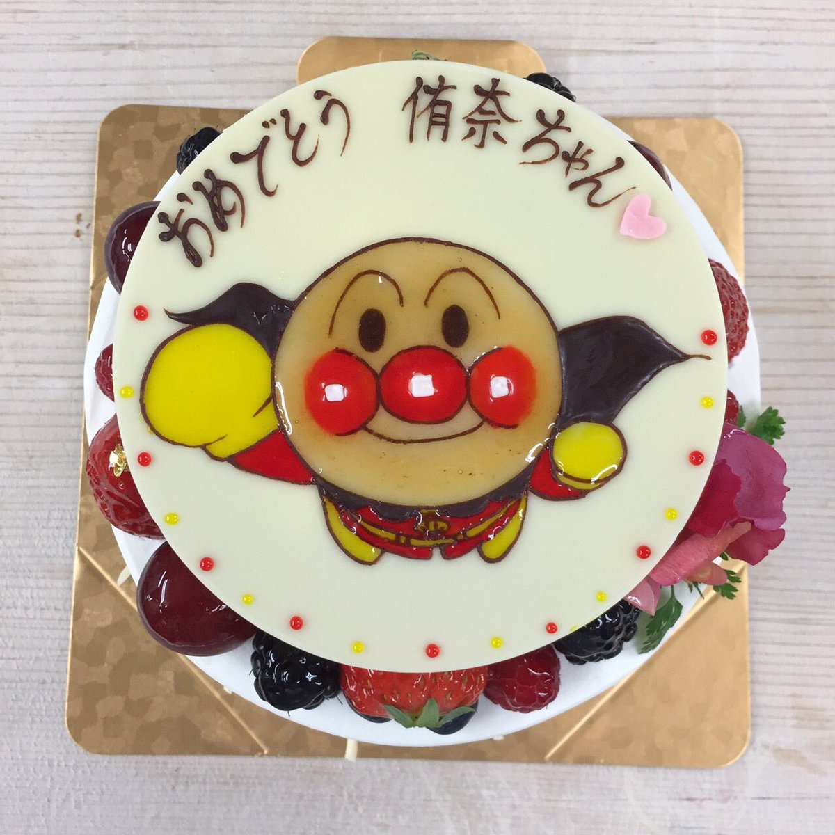 Ma Maison 製菓工房 V Twitter アンパンマンのイラストプレートです 美味しいケーキと大好きなキャラクターでお祝いしませんか マ メゾン Mamaison アンパンマン イラストプレート 可愛い ケーキ