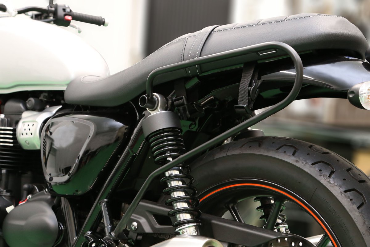 日本正規品 triumphボバー 左右パニア 美品 - - terrapuradf.org.br