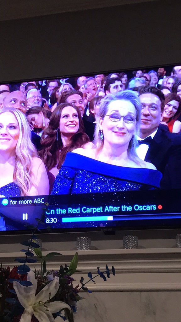 @crissyteigen you are my spirit animal!!! And I love every part of this!!! #Oscars #crissyteigen #naptime https://t.co/W39cN5rtMC