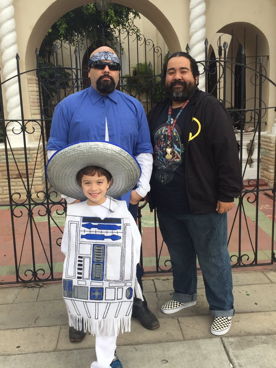 EastLACAPE's tweet photo. Big thanks to #MonkeyMonstersCosplay for helping us out It was great shooting with #HanCholo and #Artudito #eastla #comiccon #eastlacomiccon https://t.co/PBXEPREzAt