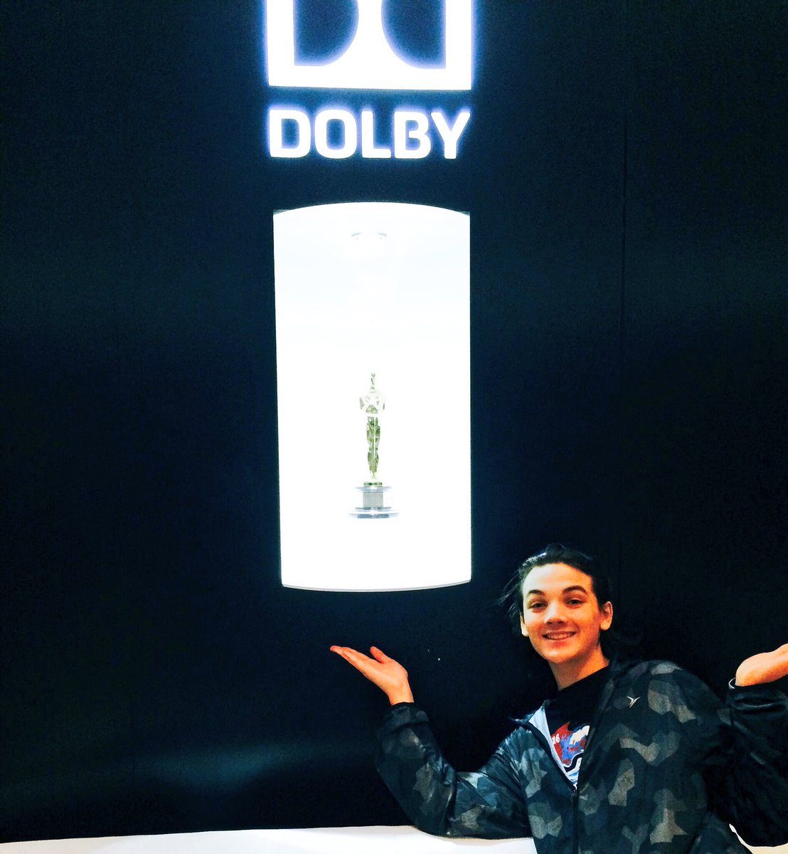 DRSadler3's tweet photo. Memories of @DolbyTheatre last year after @TheAcademy Awards. Working hard so I can be there one day!😎🎥🎬⭐️#dreamsdocometrue #blessedactor https://t.co/9pHJzr41fA