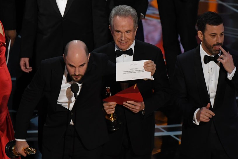 BostonGlobe's tweet image. Warren Beatty said his envelope read "Emma Stone, La La Land" before wrongly naming the film best picture #oscars bos.gl/PT2X6K7
