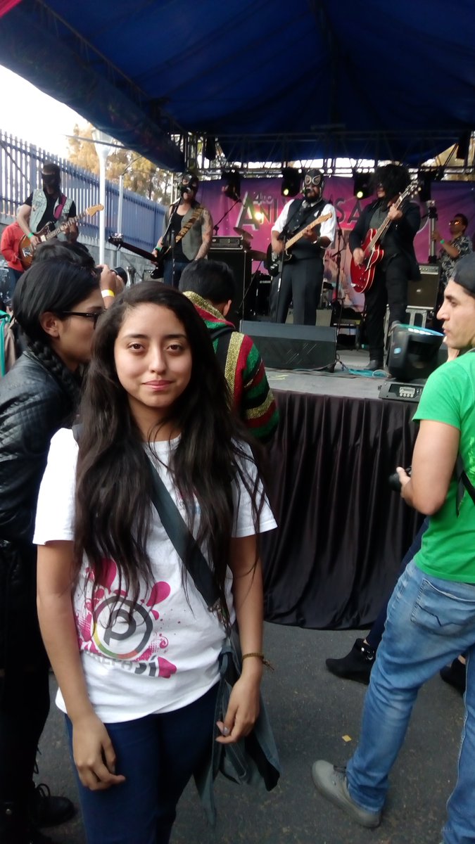 SherLiza1de's tweet photo. Gracias #CasaLATA por darme la oportunidad de conocer a @SRBIKINIOFICIAL #INTERPUESTOS
@PSi_Iztacalco @PrepaSi_MC presentes https://t.co/wbcySc6naa