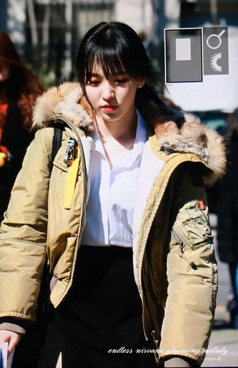 engm_kr's tweet photo. 170227 #웬디 착장 미쳤어😭 https://t.co/jiFvmZgo2W