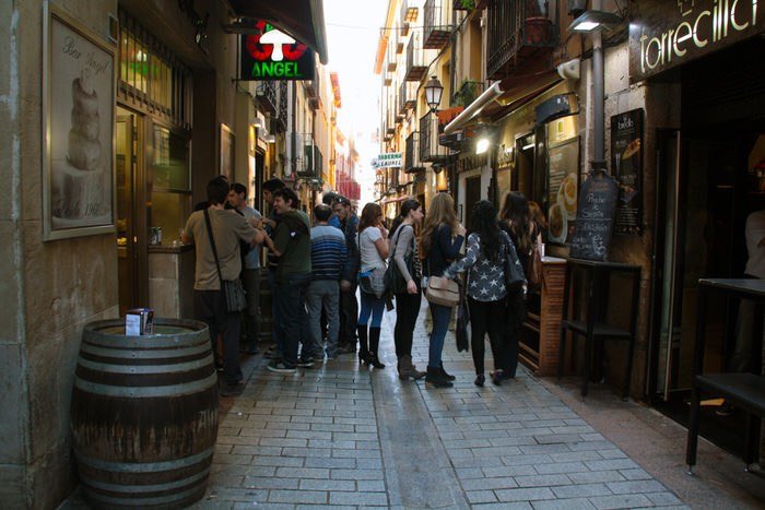 EuroFontanilla's tweet photo. #CalleLaurel en #Logroño #LaRioja #CallesConAlma https://t.co/RKnZa6netv