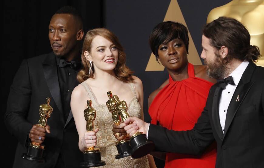 kenobarnes's tweet photo. viola davis has murdered casey affleck in her head in 15 different ways already https://t.co/CvvnD0LKE2