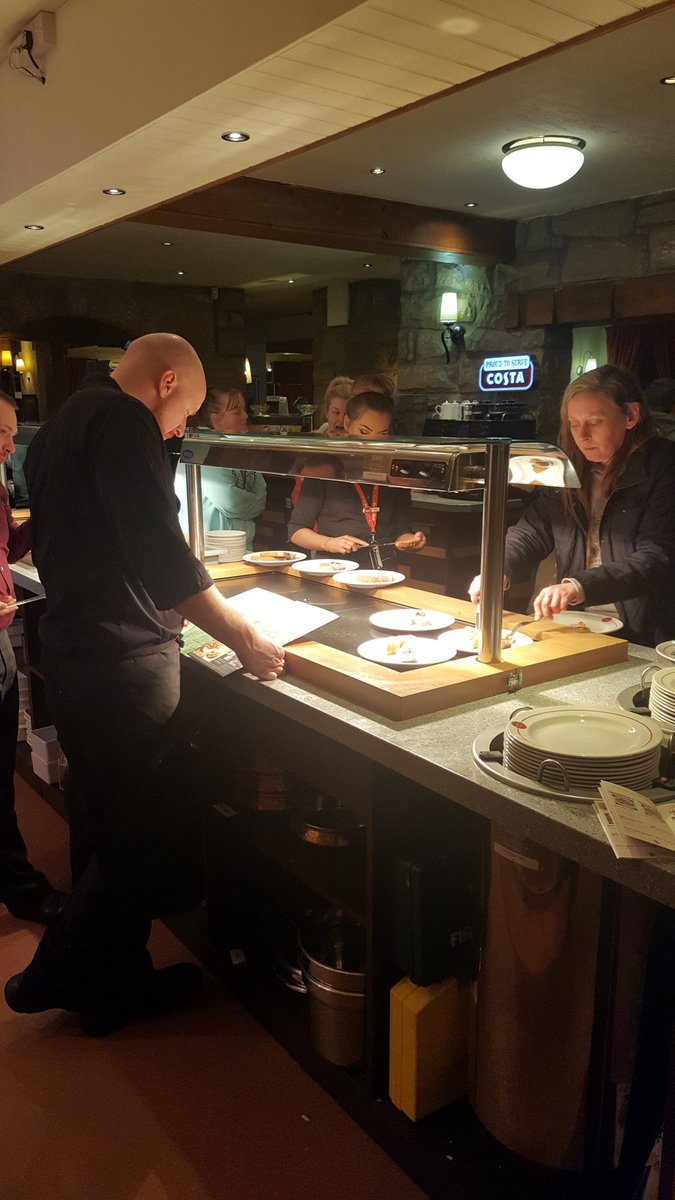 Ross giving the guys a talk threw <a href="/alastairhope/">Alastair Hope</a> <a href="/SpencerGraydon/">Spencer Graydon</a>