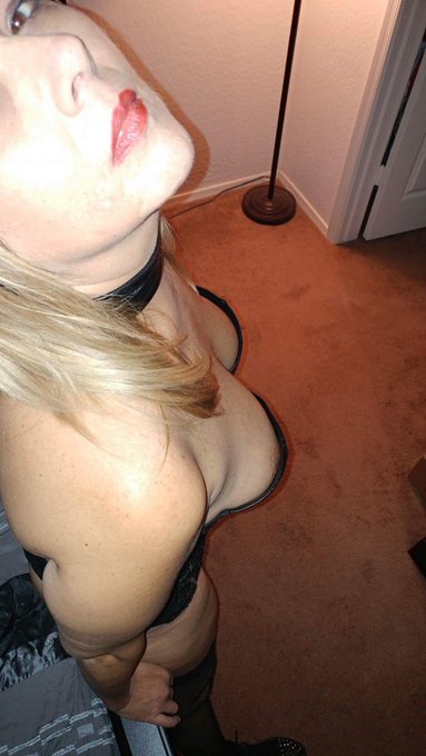 Good morning sexy people,  I hope u like my new pics https://t.co/q2cDf1qN8v